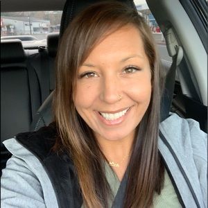 Meet your Posher, Dana